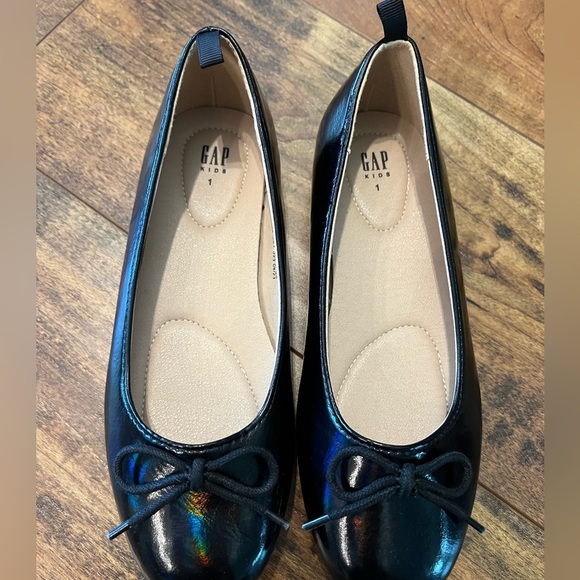 GAP Kids Girls Black Patent Ballet Flats Size 1 NWOT - Picture 5 of 5
